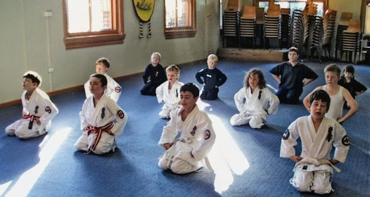 Newtown students in seiza